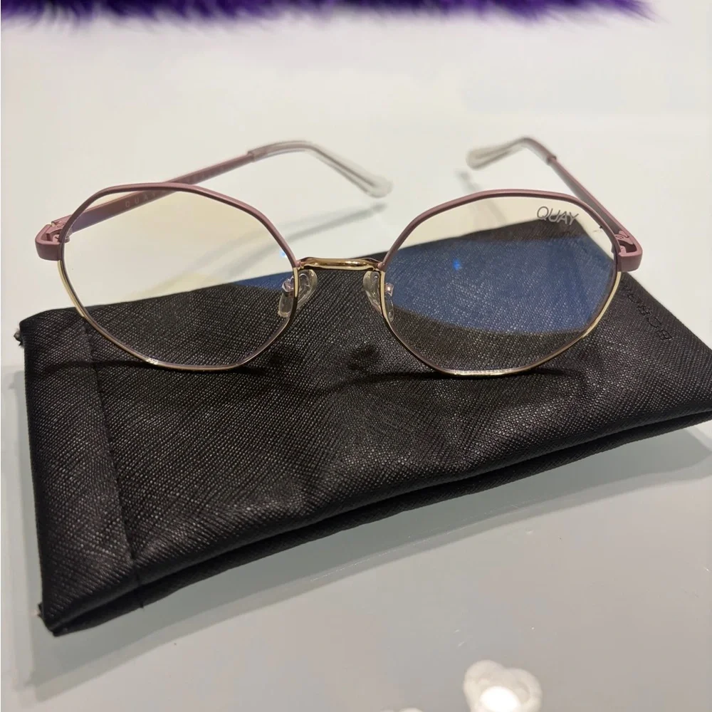 Quay Australia Pink and Gold Frame Glasses